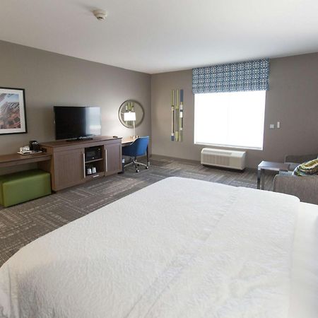 Hampton Inn & Suites Stroud Экстерьер фото